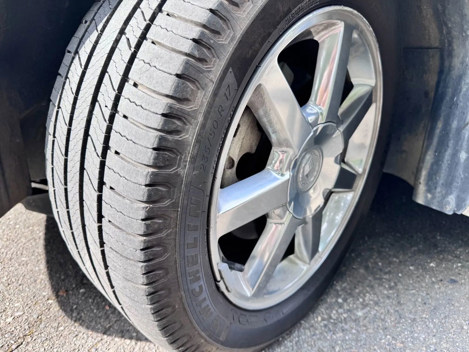 Used 2005 Cadillac STS V8 w/ Preferred Equipment Group image 16