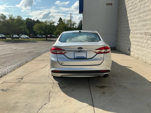 Used 2017 Ford Fusion SE w/ Fusion SE Technology Package FWD image 10