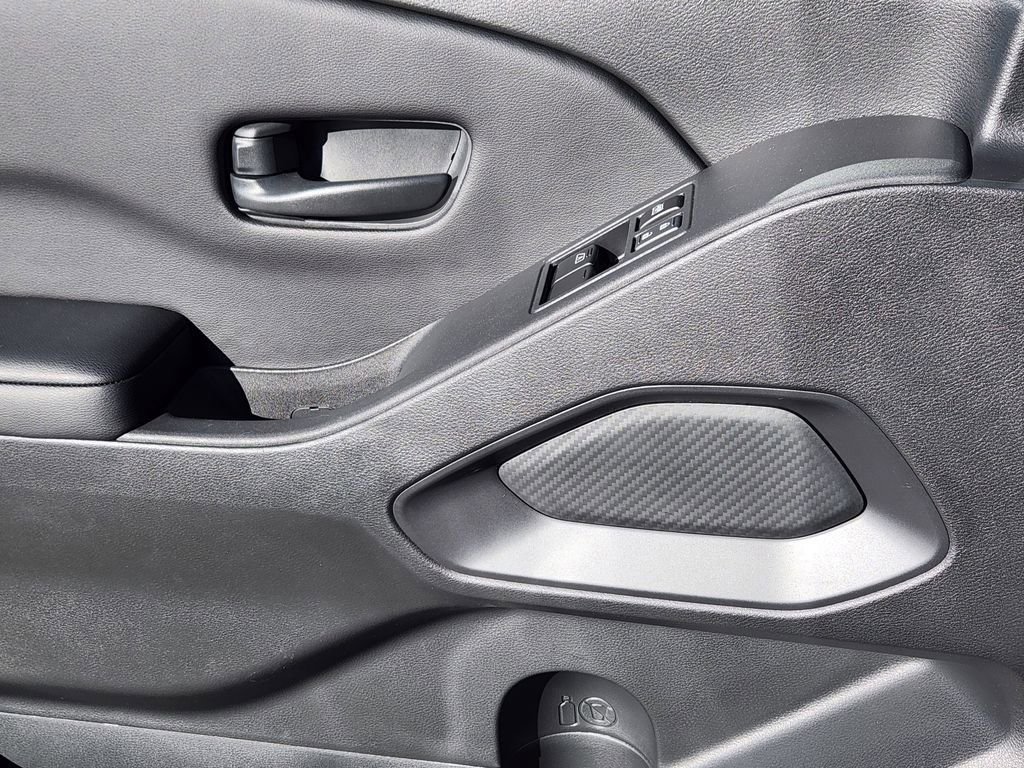 Used 2025 Nissan Frontier S image 13