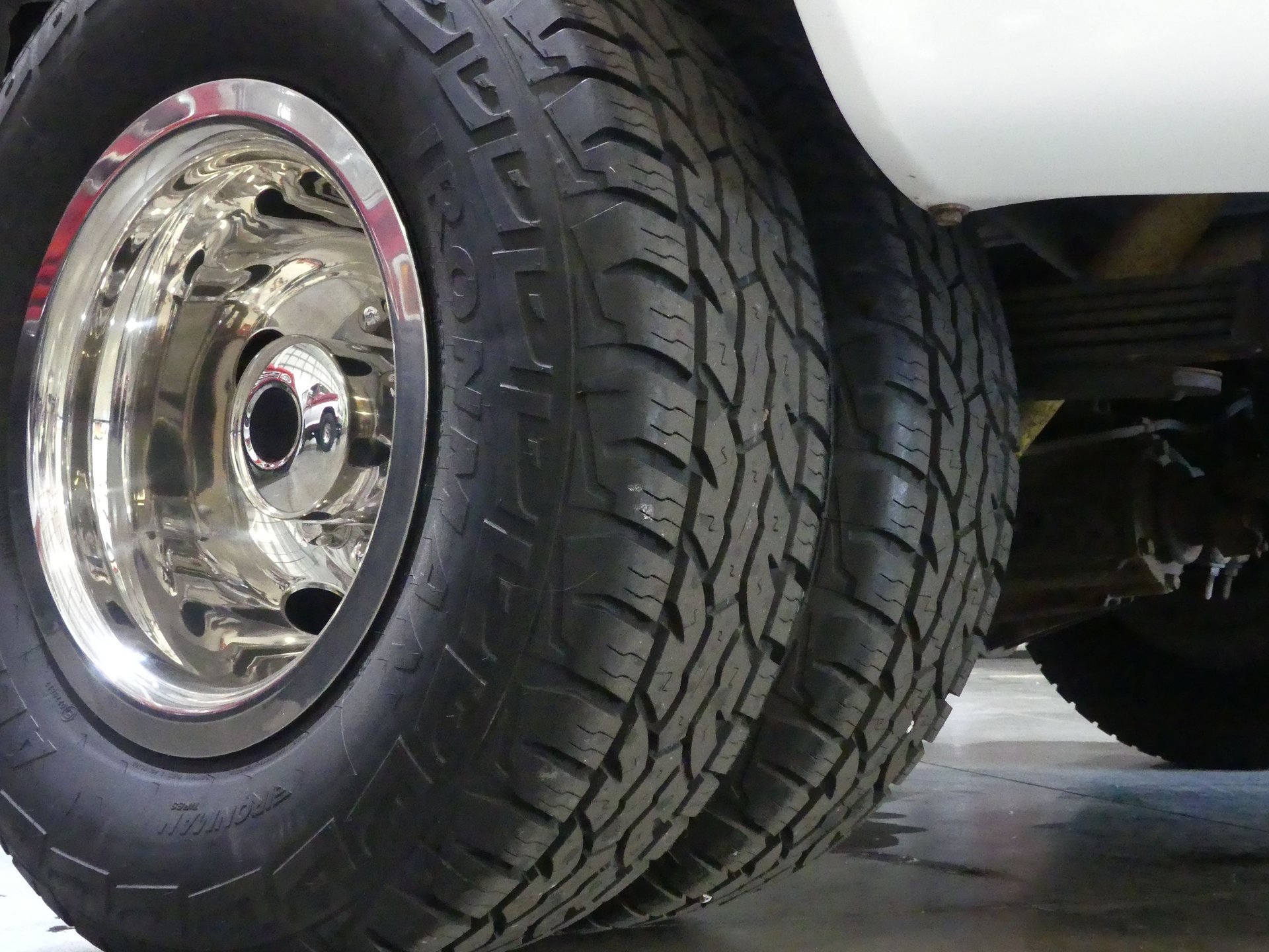 Used 2000 Chevrolet Silverado 3500 2WD Crew Cab image 98