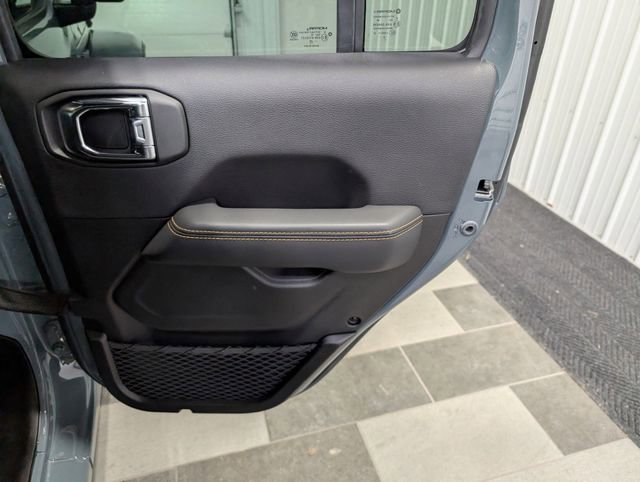 Used 2025 Jeep Wrangler Unlimited Sahara w/ Safety Group AWD/4WD image 24