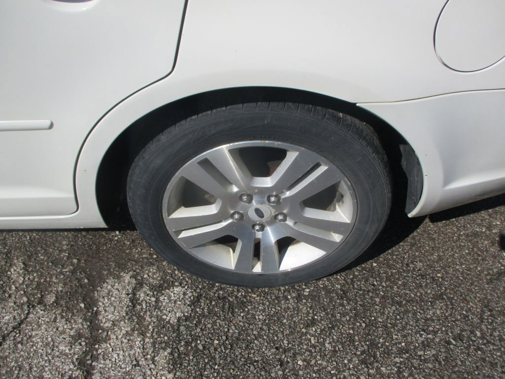 Used 2009 Ford Fusion SEL image 6