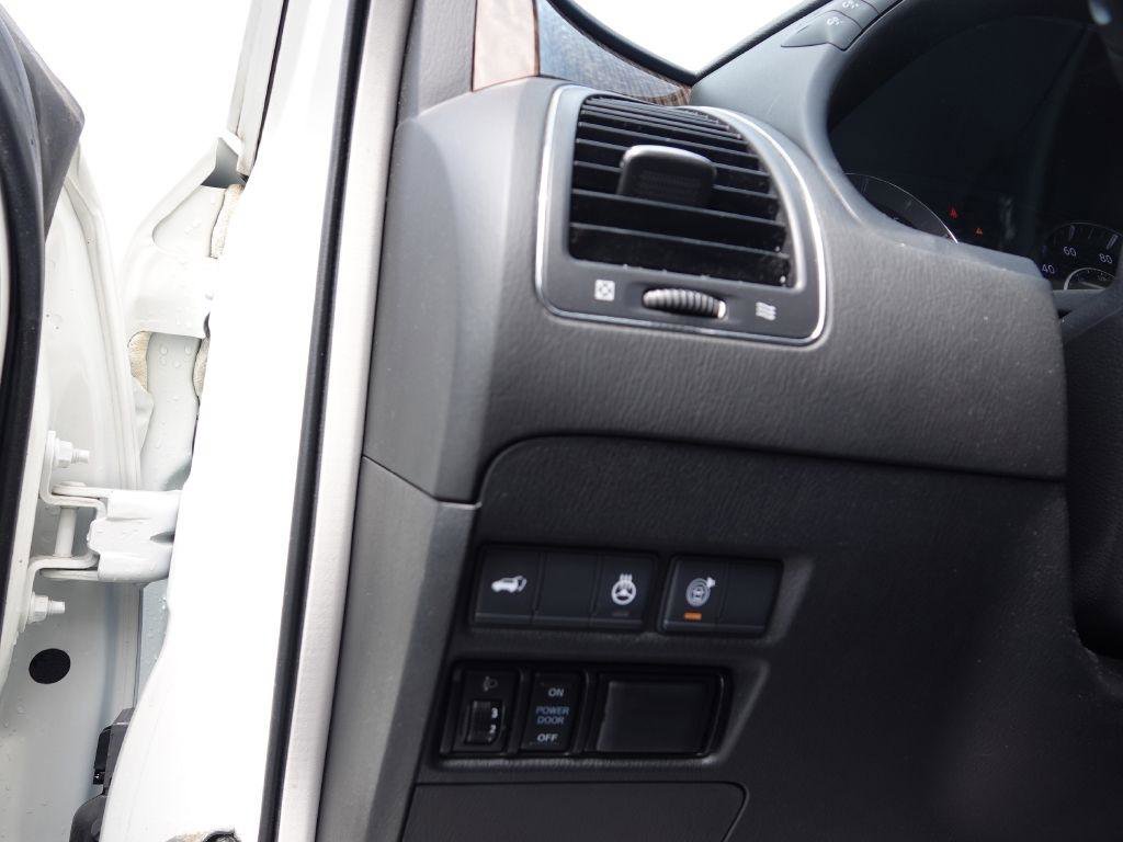 Used 2018 Nissan Armada Platinum w/ Captain Seat Package image 21