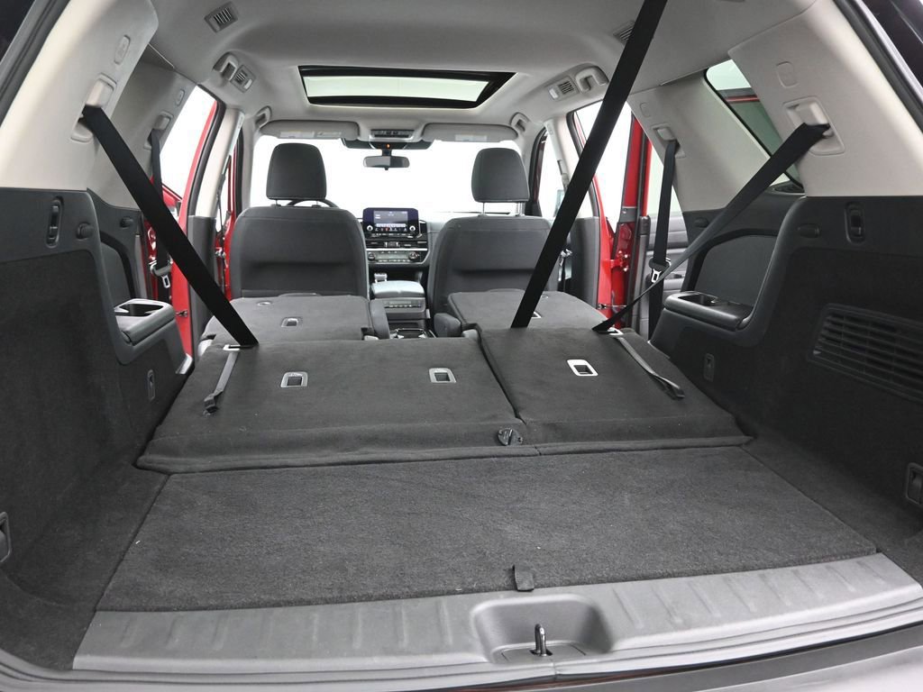 Used 2023 Nissan Pathfinder SV w/ SV Premium Package image 25