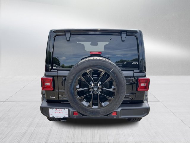 Certified 2025 Jeep Wrangler Unlimited Sahara w/ Safety Group AWD/4WD image 6