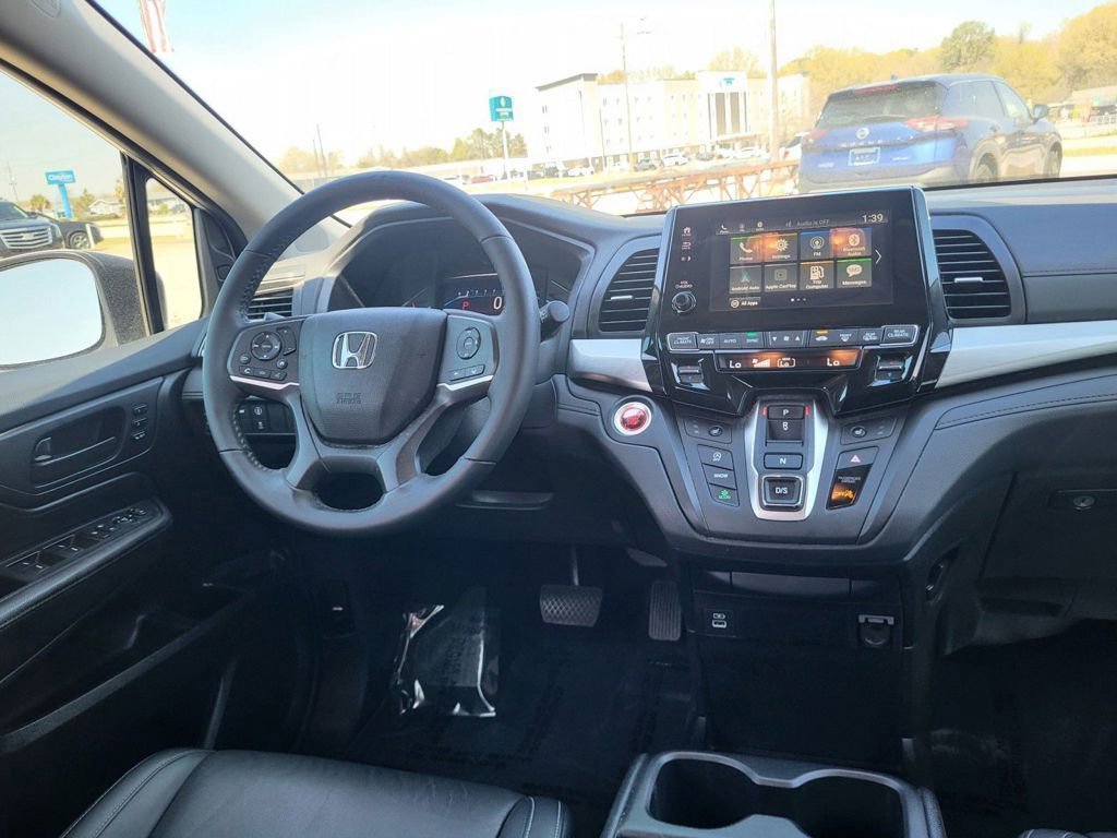 Used 2024 Honda Odyssey EX-L image 2