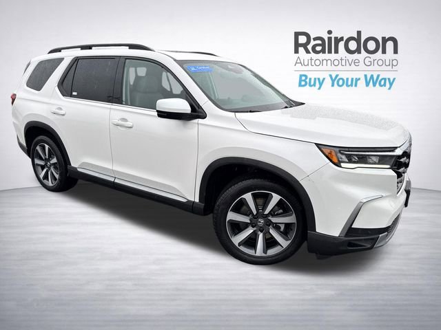 Used 2024 Honda Pilot Touring image 1