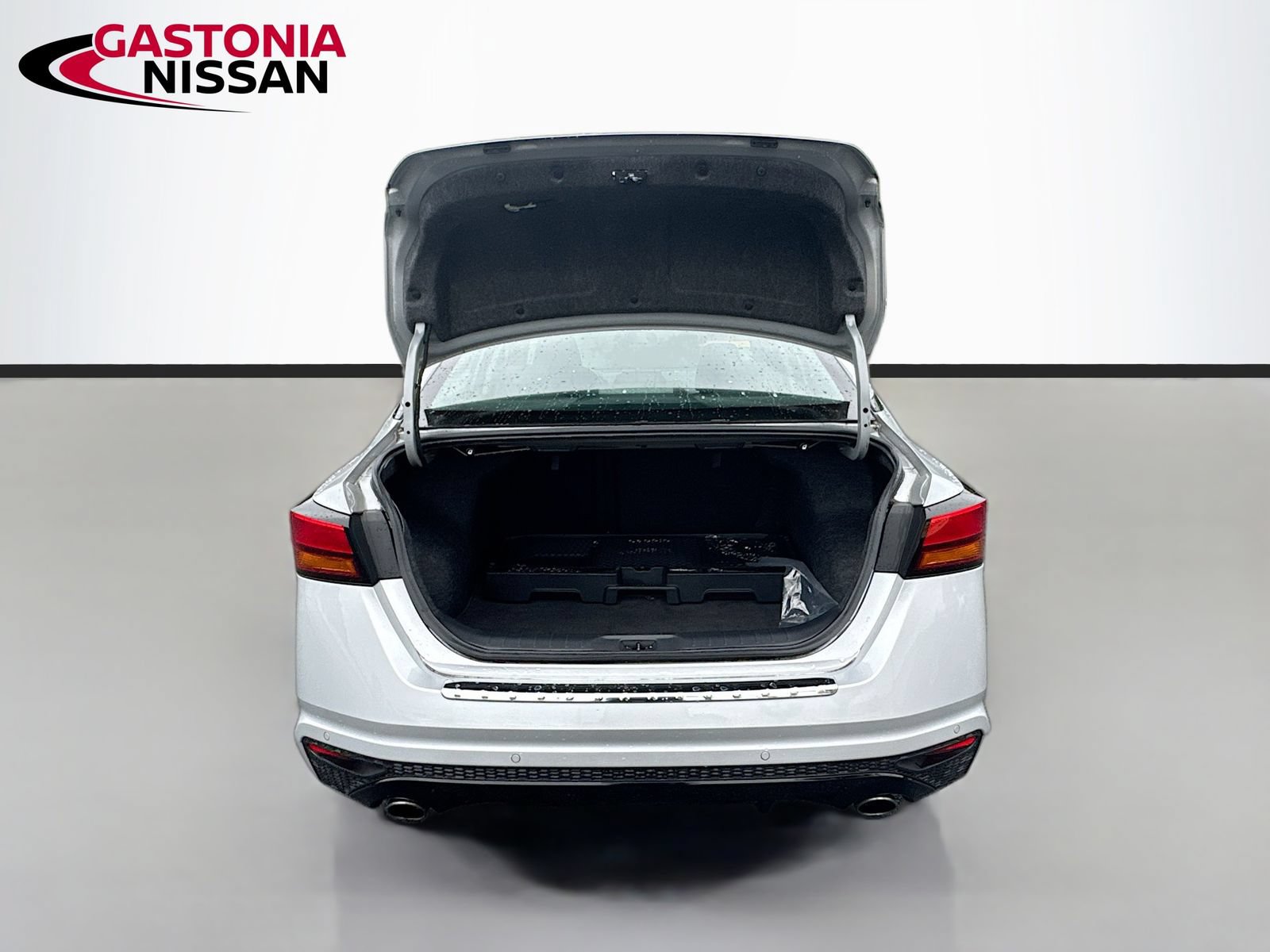 Used 2023 Nissan Altima 2.5 SR AWD/4WD image 33