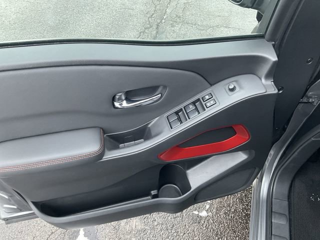 Used 2024 Nissan Frontier PRO-4X image 25