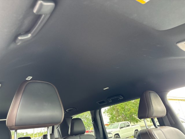 Certified 2026 Nissan Armada SL w/ Captain's Chari Seat Package AWD/4WD image 19