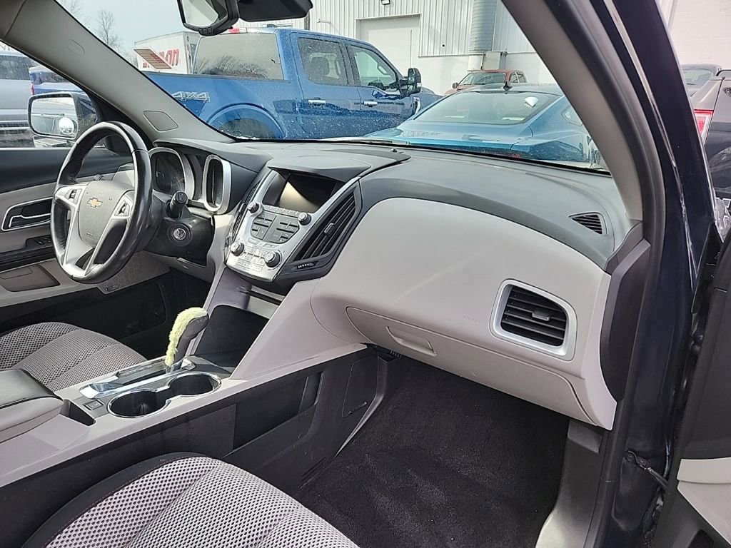 Used 2015 Chevrolet Equinox LT image 6