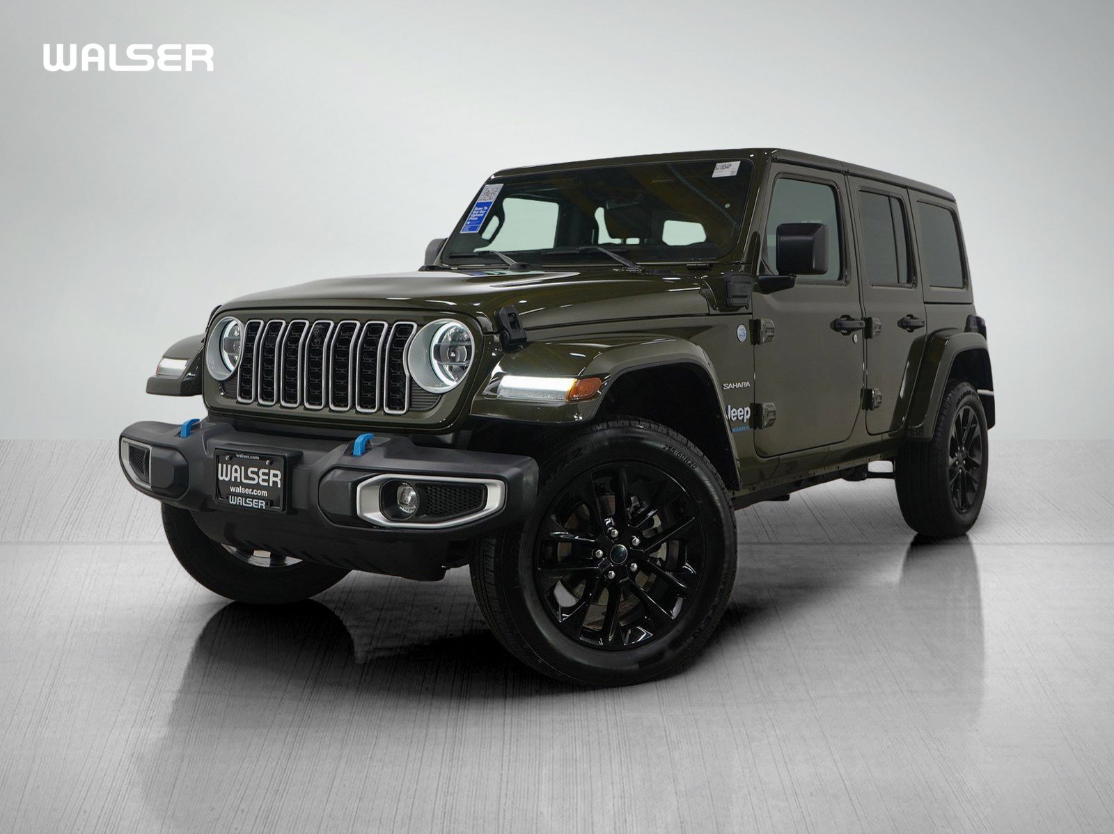 Used 2024 Jeep Wrangler Unlimited Sahara w/ Technology Group AWD/4WD image 1