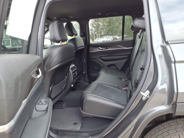 New 2026 Jeep Grand Cherokee Altitude image 16