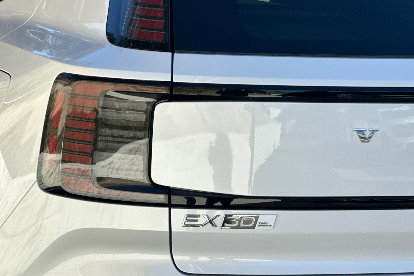 New 2026 Volvo EX30 Plus w/ Climate Package image 7