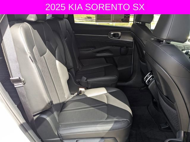 Used 2025 Kia Sorento SX image 30