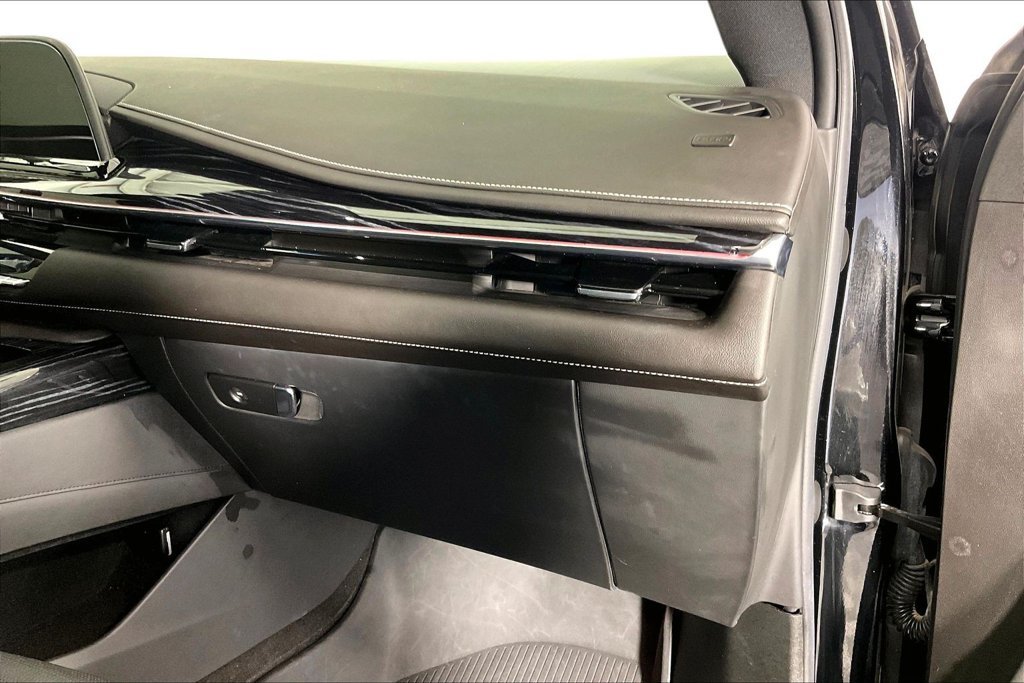 Used 2022 Cadillac Escalade Sport w/ Touring Package AWD/4WD image 18