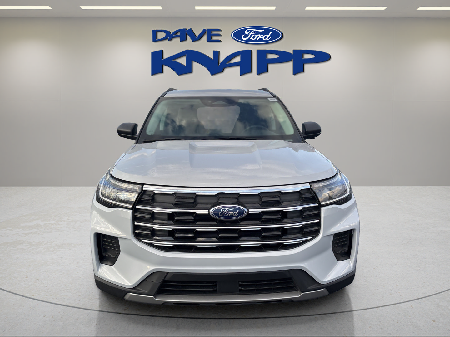 Used 2026 Ford Explorer Active AWD/4WD image 2