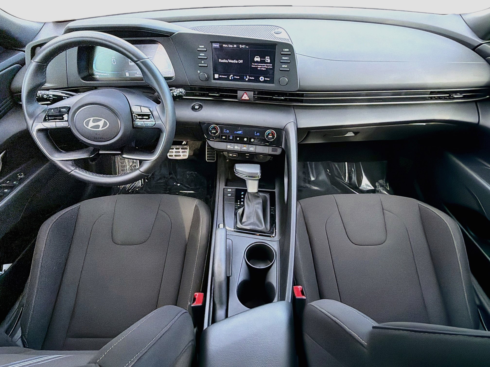 Used 2025 Hyundai Elantra Sport FWD image 15