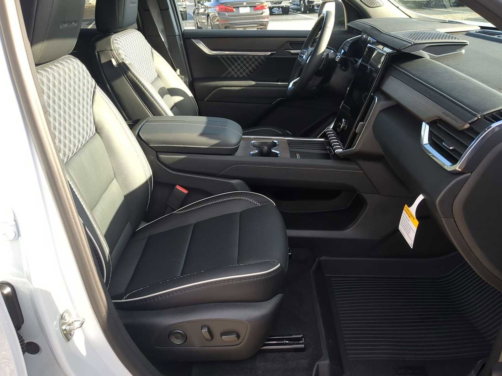 New 2026 GMC Acadia Denali w/ Super Cruise Package image 30