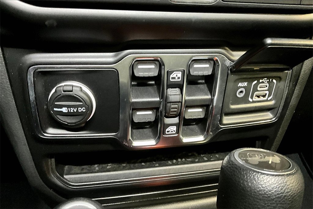 Used 2021 Jeep Wrangler Unlimited Sport image 15