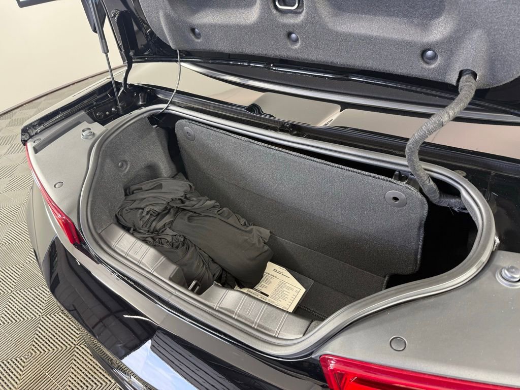 Used 2018 Chevrolet Camaro SS RWD image 11