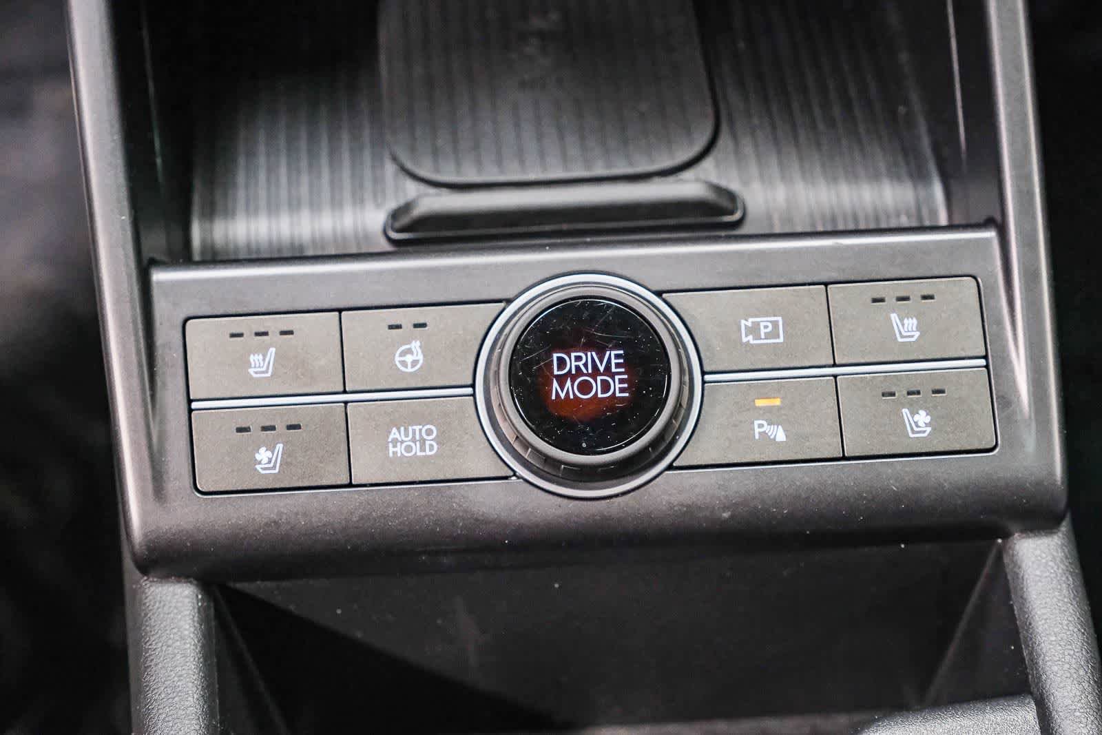 Used 2024 Hyundai Kona Limited FWD image 33