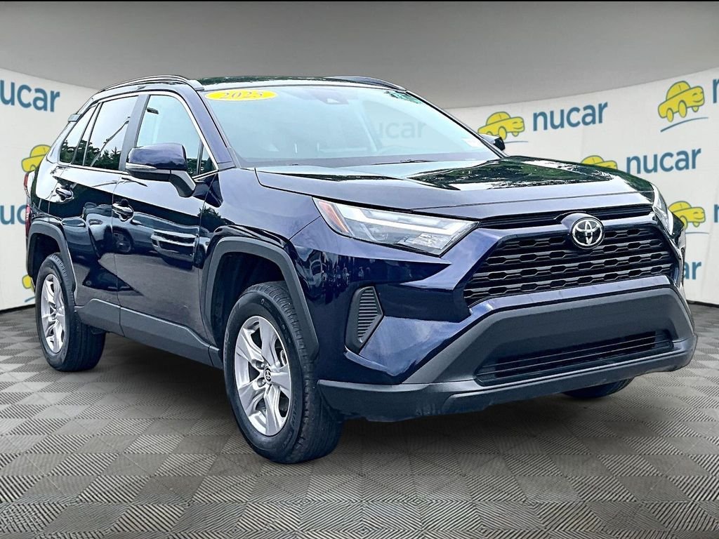 Used 2025 Toyota RAV4 XLE AWD/4WD image 1