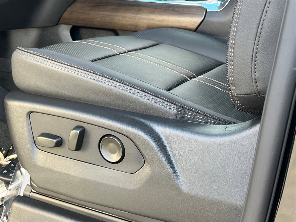 New 2026 Chevrolet Silverado 1500 High Country w/ Technology Package image 19