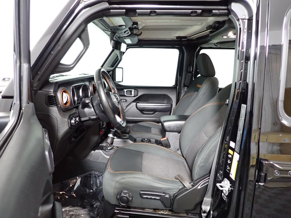 Used 2022 Jeep Gladiator Mojave w/ Cold Weather Group AWD/4WD image 21