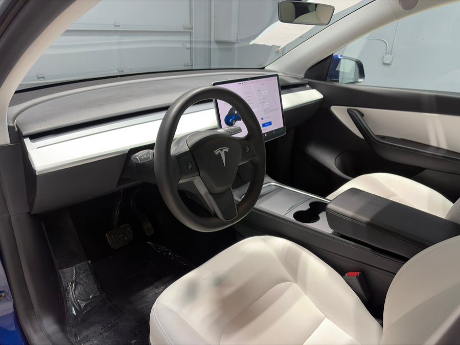 Used 2022 Tesla Model Y Long Range AWD/4WD image 10
