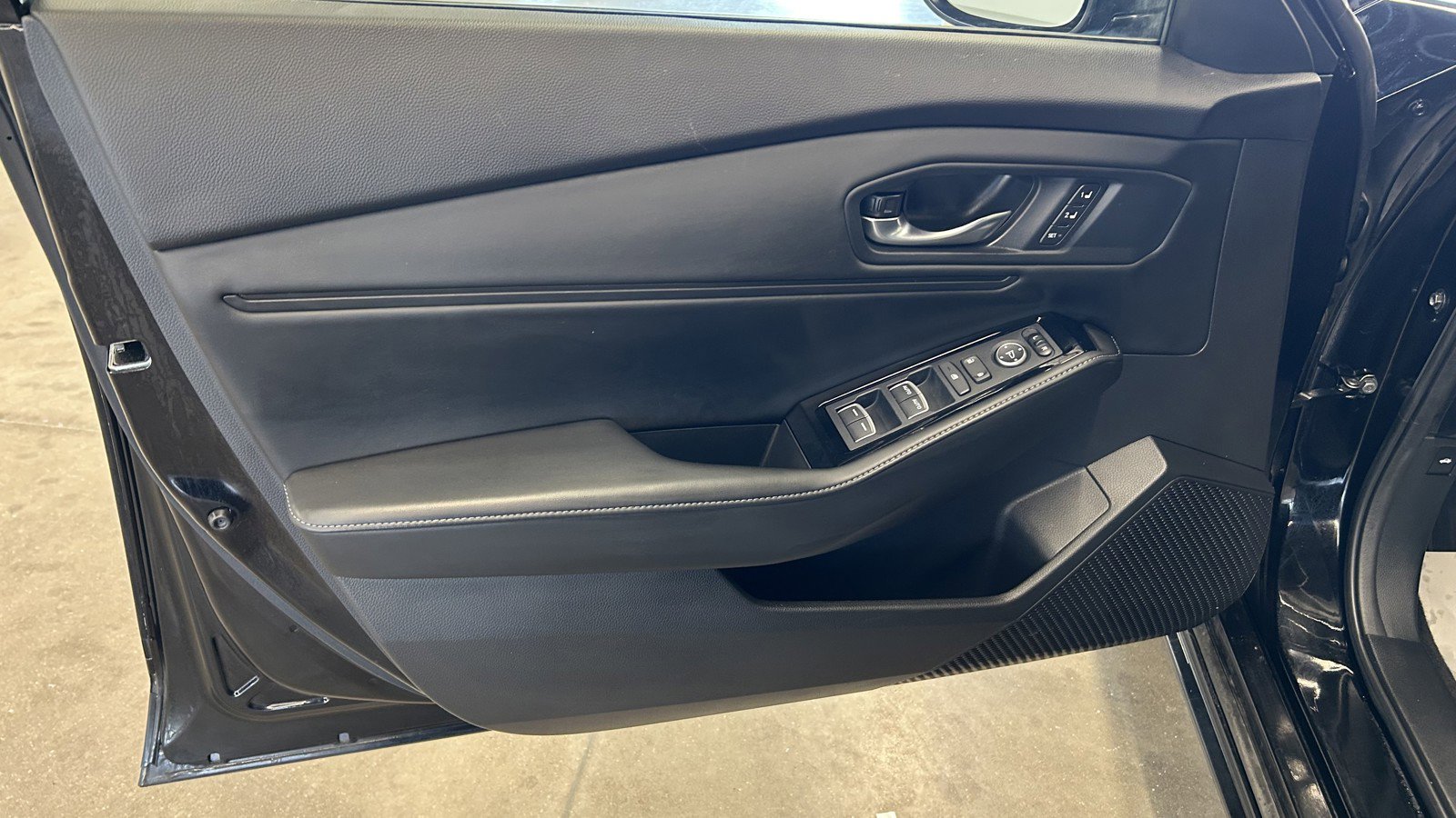 Used 2023 Honda Accord Touring image 10