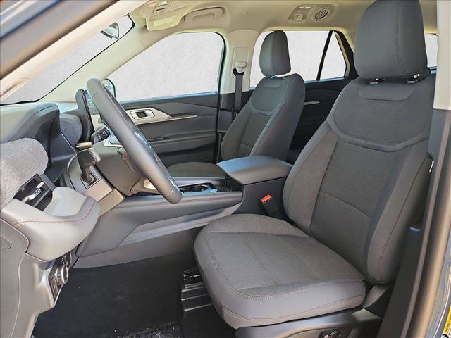 New 2026 Ford Explorer Active RWD image 4