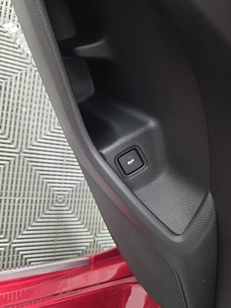 Used 2018 Honda Accord EX image 12
