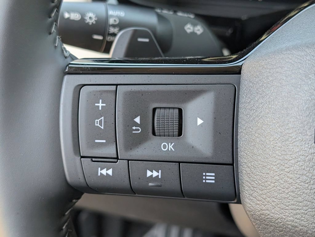 New 2026 Nissan Pathfinder SL FWD image 18