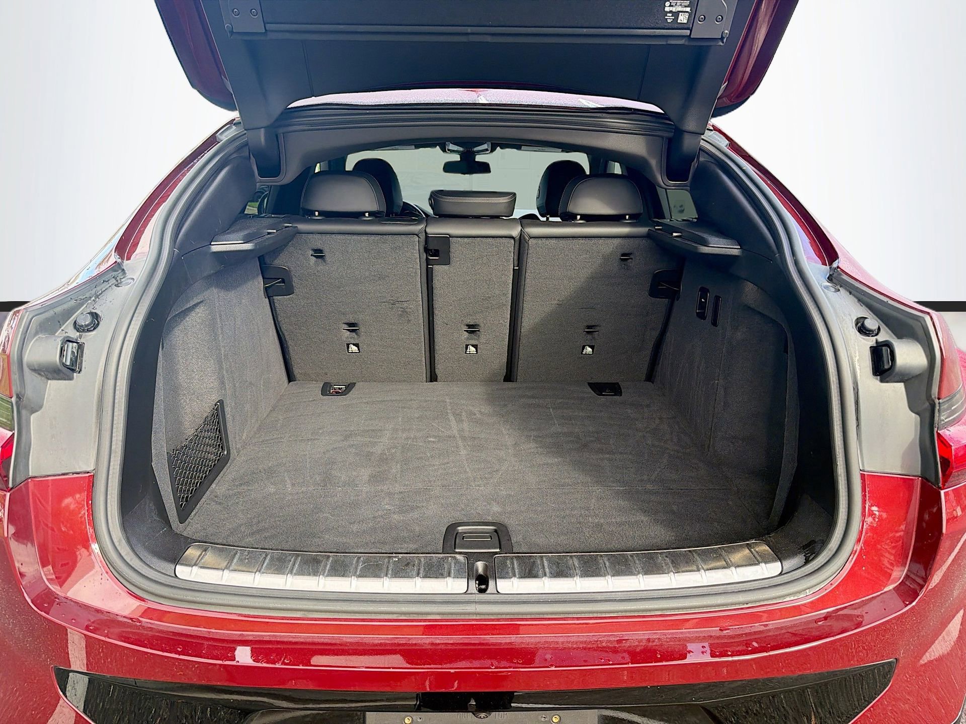 Certified 2025 BMW X4 xDrive30i w/ Premium Package image 13