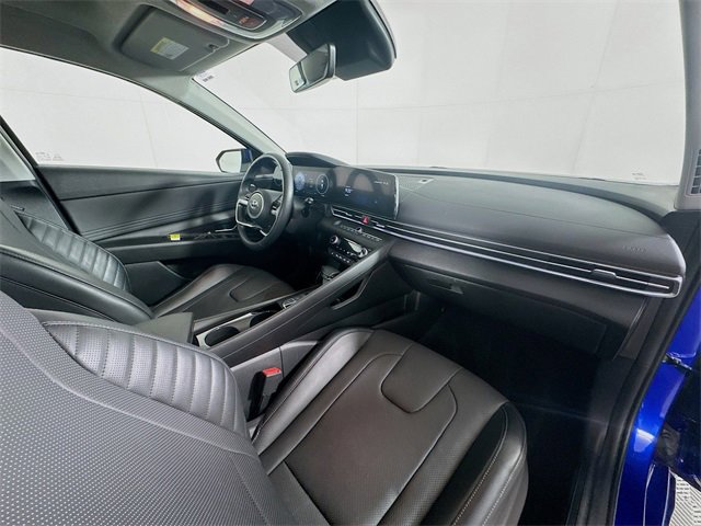 Used 2023 Hyundai Elantra Limited w/ Cargo Package image 33