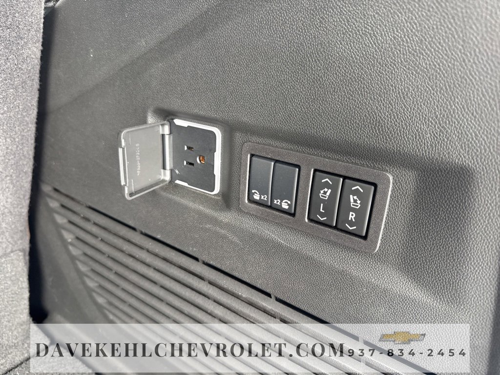 Used 2025 Chevrolet Tahoe High Country image 40