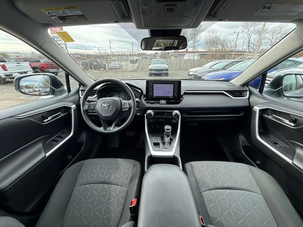 Used 2022 Toyota RAV4 XLE image 15