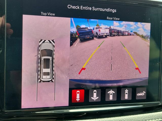 Used 2023 Chrysler Pacifica Touring-L w/ Uconnect Theater Family Group image 24