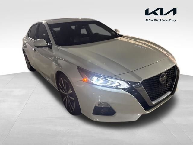 Used 2019 Nissan Altima 2.5 Platinum image 1