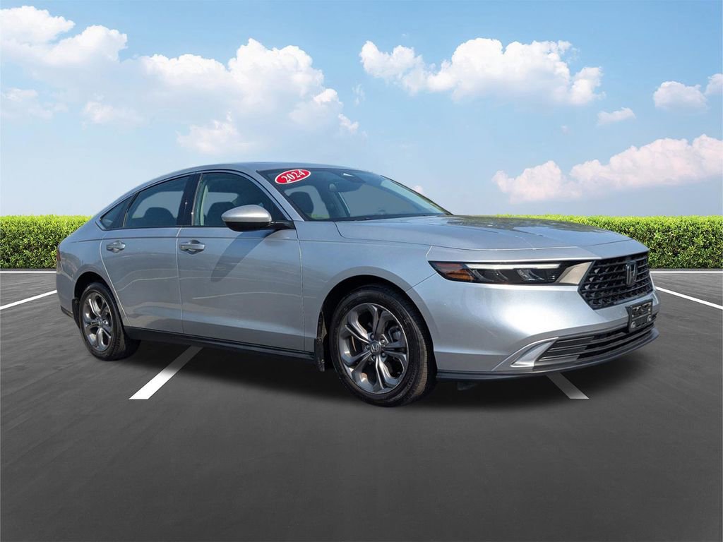 Used 2024 Honda Accord EX image 2