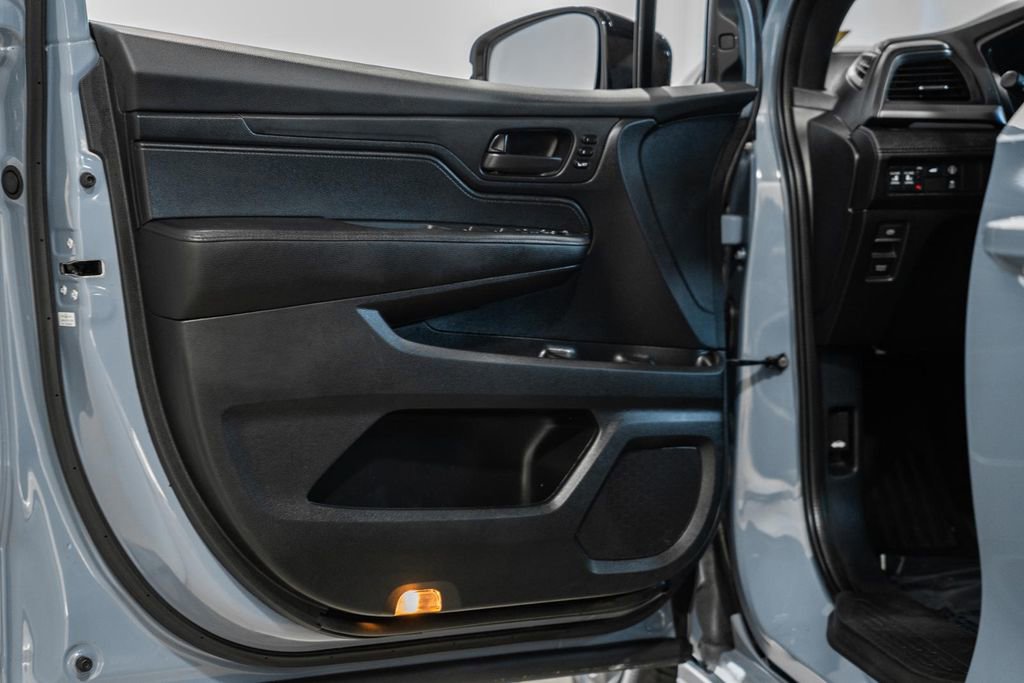 Used 2023 Honda Odyssey Sport image 41