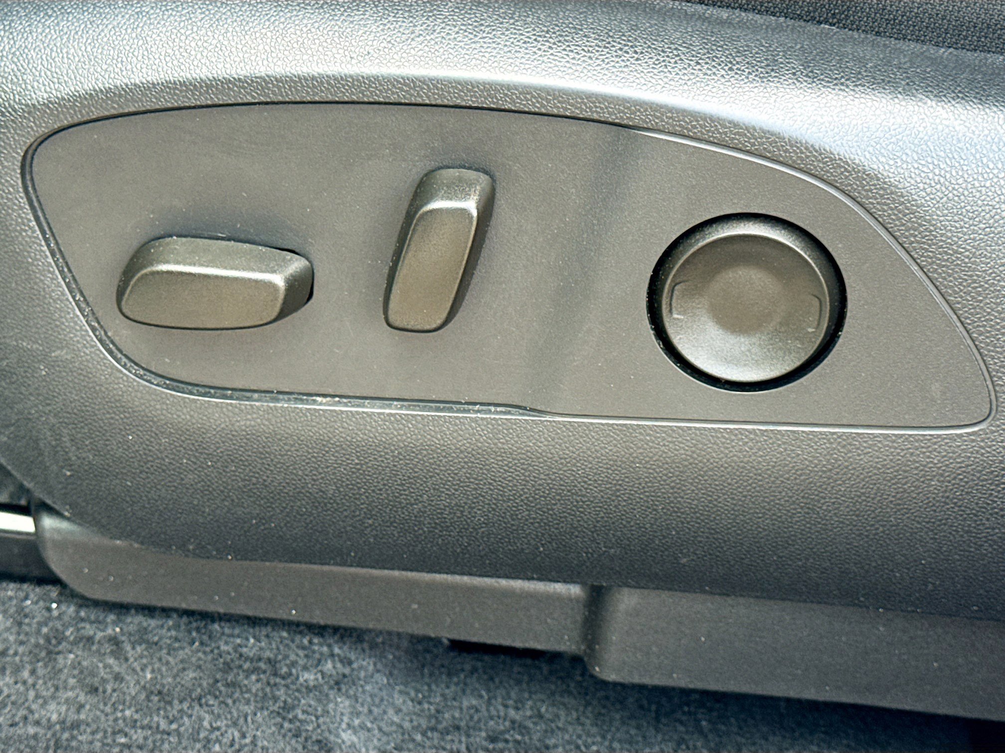 Used 2025 Chevrolet Traverse LT image 26