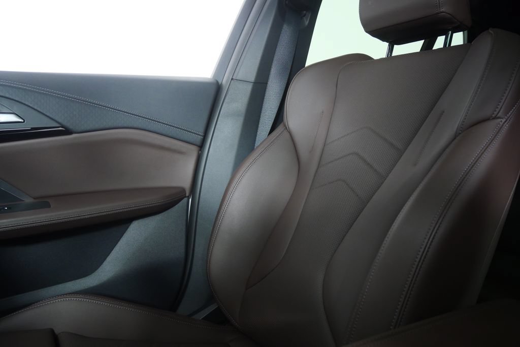 Certified 2025 BMW X2 xDrive28i AWD/4WD image 23