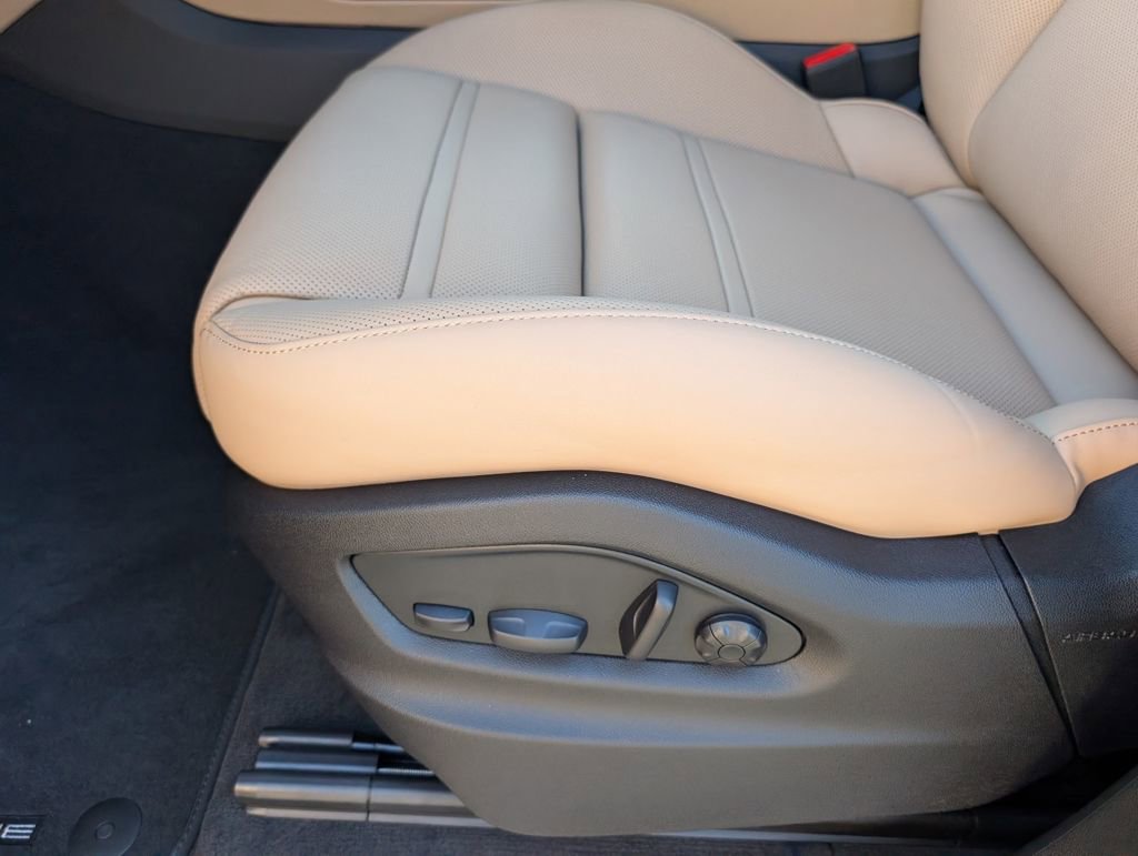 New 2026 Porsche Cayenne S image 27