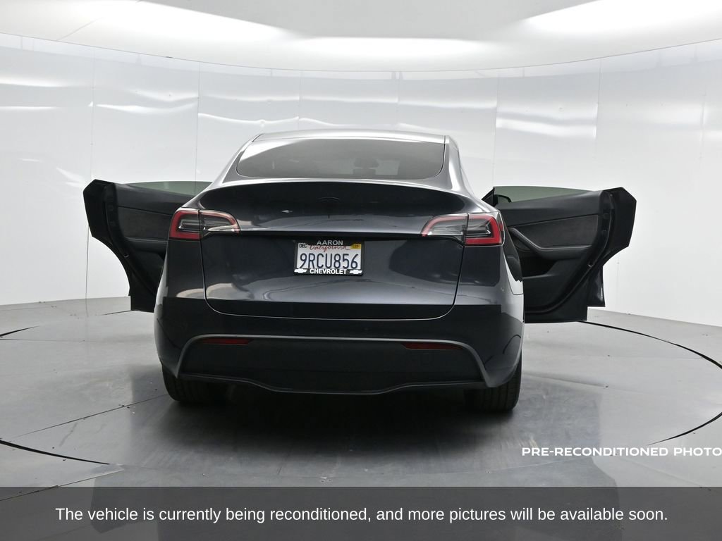 Used 2025 Tesla Model Y Long Range image 43