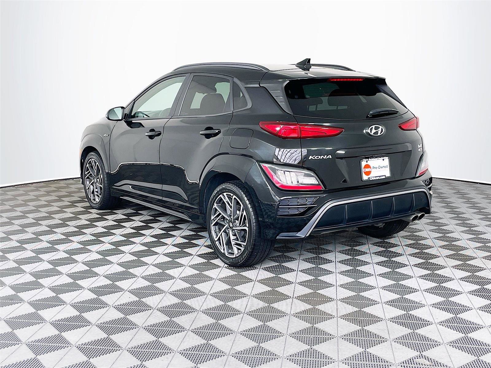 Used 2022 Hyundai Kona N Line w/ Tech Package image 6