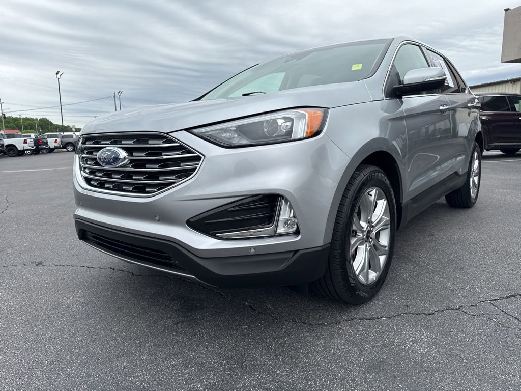 Used 2024 Ford Edge Titanium image 9