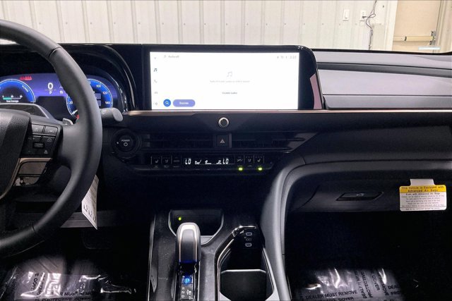 New 2026 Toyota Crown Signia image 7