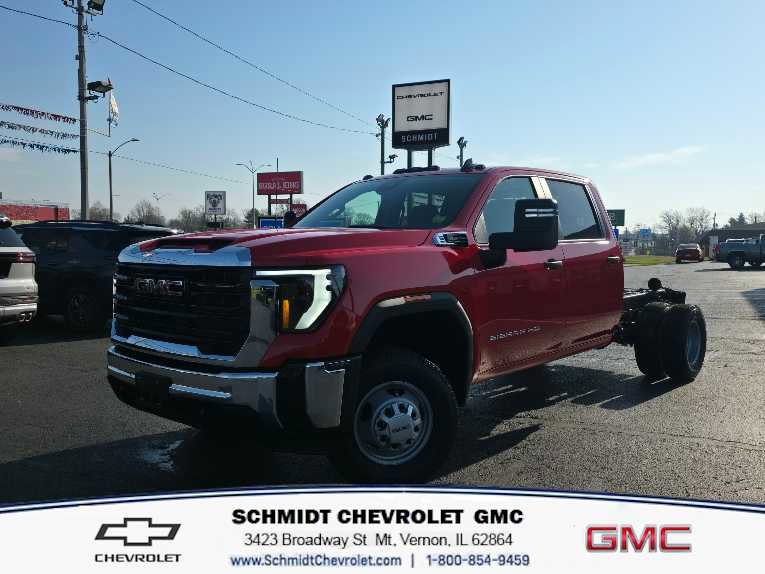 New 2026 GMC Sierra 3500 Pro image 1